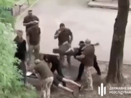 Бросили головой об землю: В Чернигове военные ТЦК и полиция жестко задержали двух гражданских | ВИДЕО