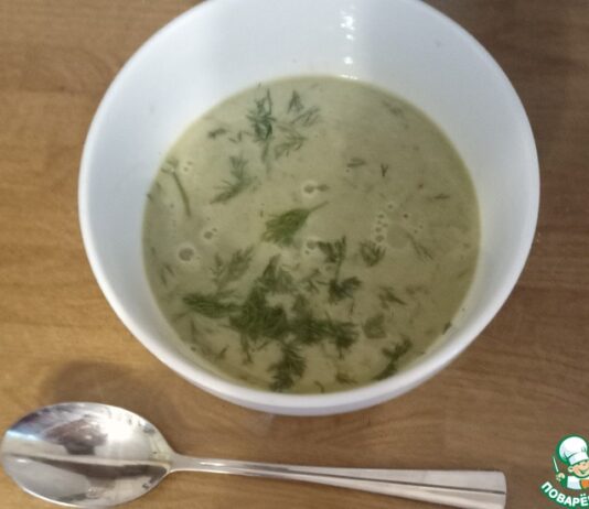 Гаспачо из цуккини и миндаля