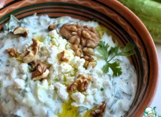 Густой суп «Таратор» на йогурте