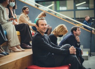 Идея поступила от самой группы: продюсер анонсировал фильм об истории «Океана Эльзы»