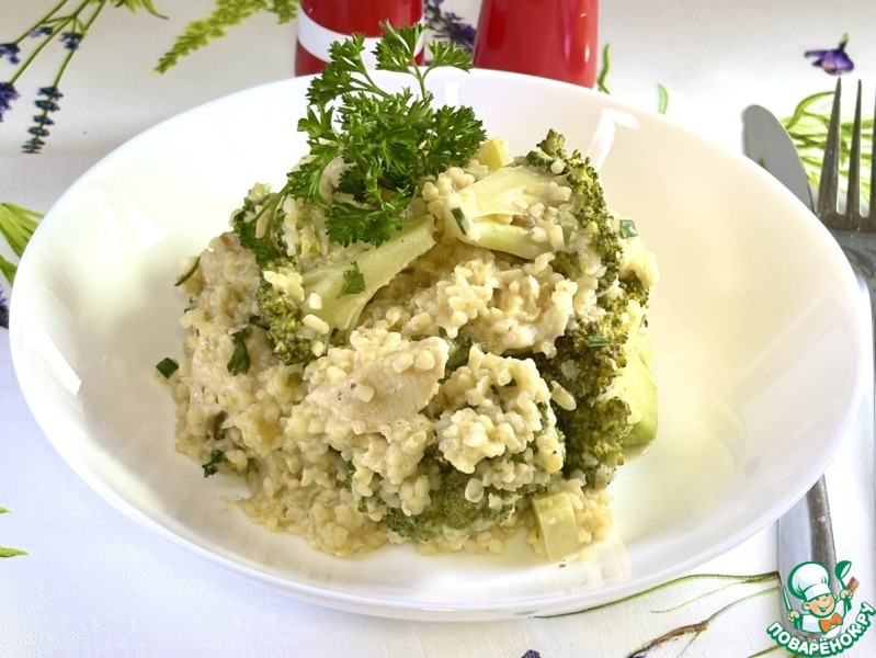 Куриное филе с брокколи и булгуром