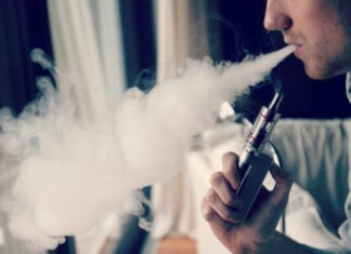 Нардепы хотят запретить электронные сигареты