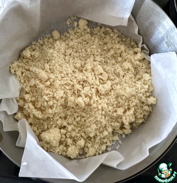 Насыпной пирог с клубникой