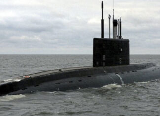 Неизвестная подводная лодка атаковала туристов вблизи Калининграда