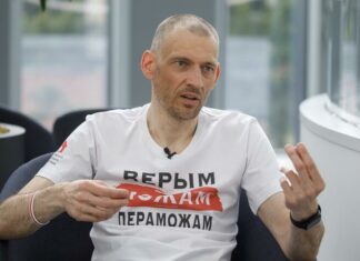 Оппозиционер Тихановский призвал собрать 200 тыс. евро на борьбу с Лукашенко. За несколько дней ему задонатили тысячу евро