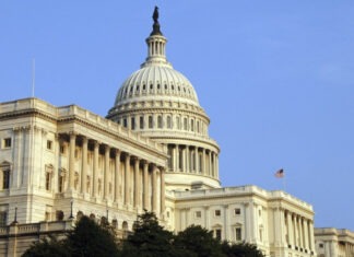 Палата представителей одобрила законопроект о финансировании обороны, отклонив запрет на помощь Украине