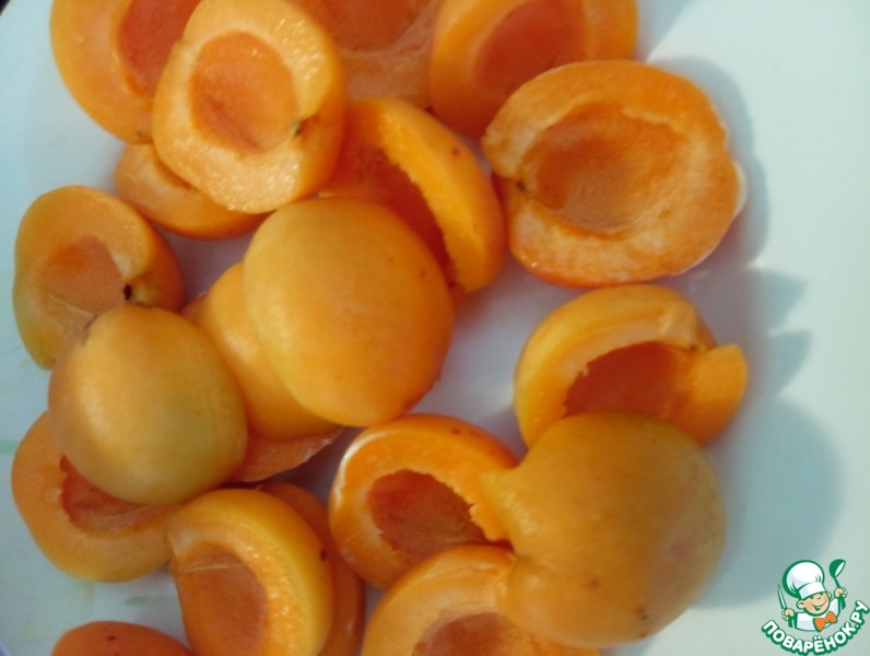 Пирог с жерделами и яблоками