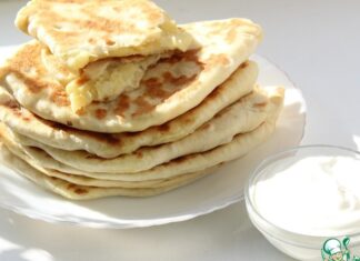 Плоские пирожки с любимой начинкой