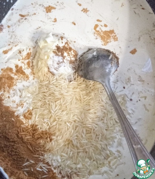 Рисовый пудинг с корицей и черникой