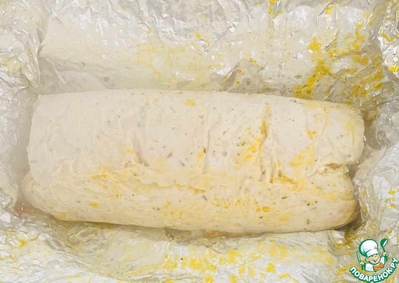 Рулет из фарша индейки с овощами и яйцами