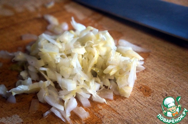 Салат с говяжьим сердцем и маринованными овощами