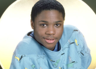 Семейный отдых обернулся трагедией: умер 54-летний актер из сериала «Шоу Косби»