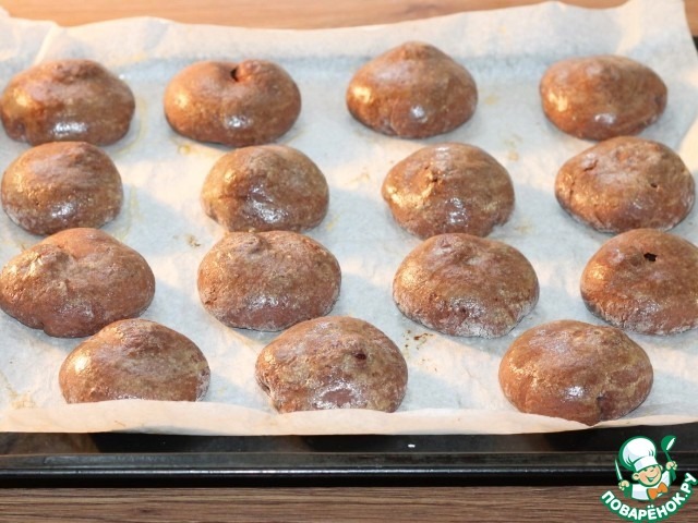 Шоколадное печенье с черешней на сгущенке