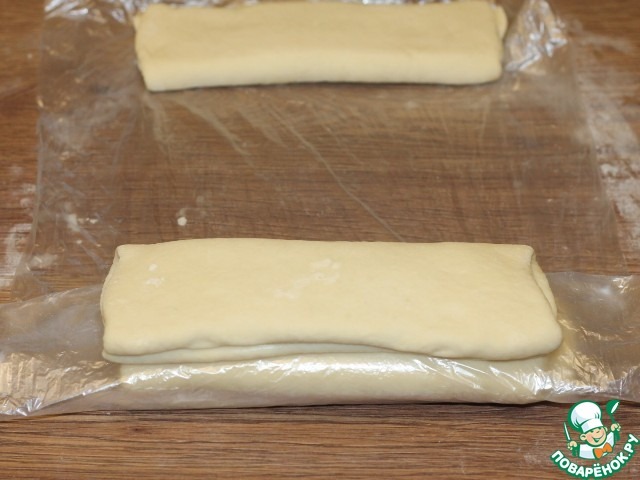 Слоеные пирожки с луком и картошкой
