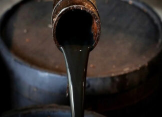 СМИ: ЕС принял решение снизить цену на российскую нефть