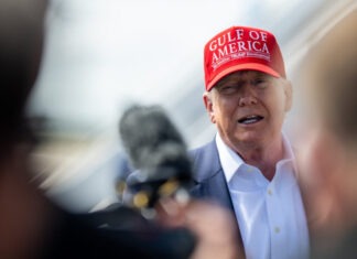 СМИ: Трамп может передать Украине наступательное оружие, которое достанет до Москвы