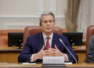 США предупредили Китай о 100% тарифах на покупку российской нефти