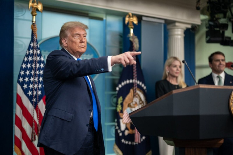 Трамп заявил, что в разговоре с Путиным не достиг прогресса по войне в Украине