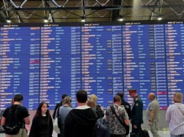 В РФ из-за атак дронов отменили более двух тысяч рейсов. Ущерб авиакомпаний оценили в десятки миллиардов рублей