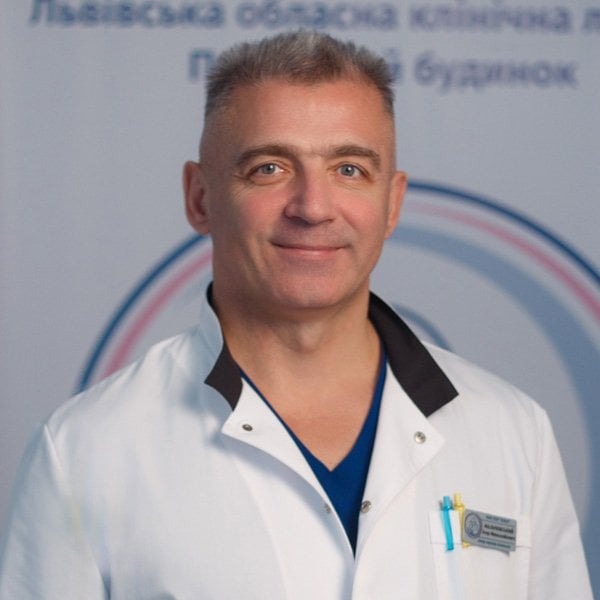 Во Львове врач занял парковочное место ветерана с ампутацией и отказывается его освобождать
