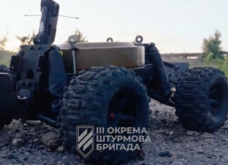 Впервые в истории наземные роботы взяли штурмом позиции оккупантов и захватили пленных | ВИДЕО