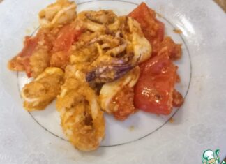 Закуска из кальмаров с помидорами
