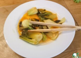 Зелень в сливочном соусе с кочудяном