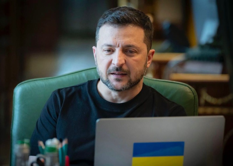 Зеленский договорился с Макроном о подготовке украинских пилотов для истребителей Mirage