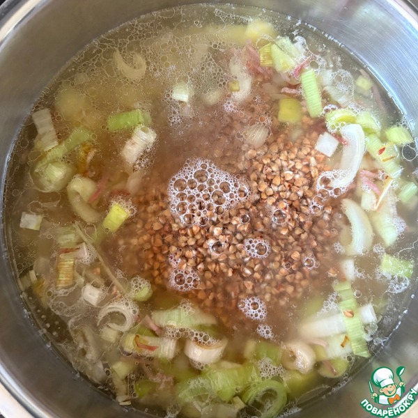 Айнтопф с гречкой и луком-пореем
