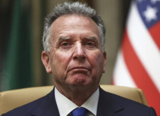 CNN: Замглавы ЦРУ плакала, получив орден мужества от Путина за сына