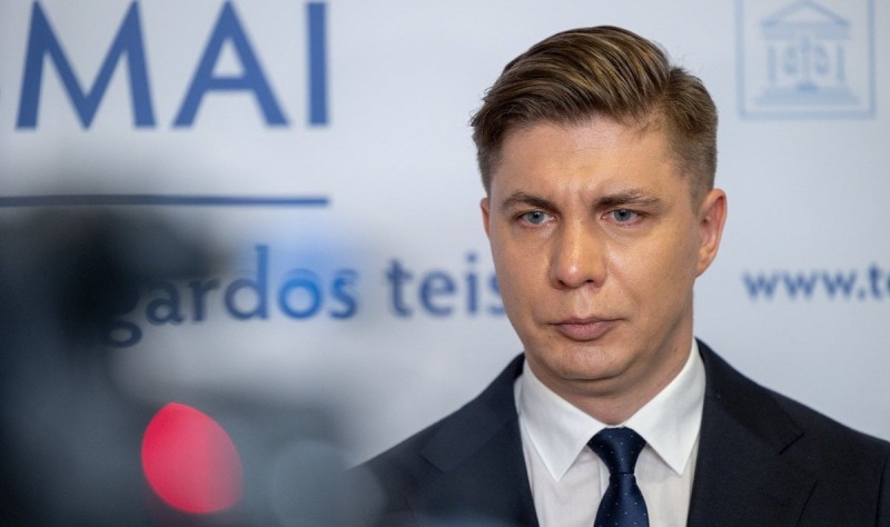 Глава правящей партии Литвы не сможет стать премьером, потому что на средства общины купил два ТВ и пополнил мобильный телефон