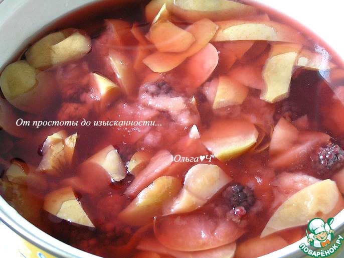 Кисель из яблок и ежевики