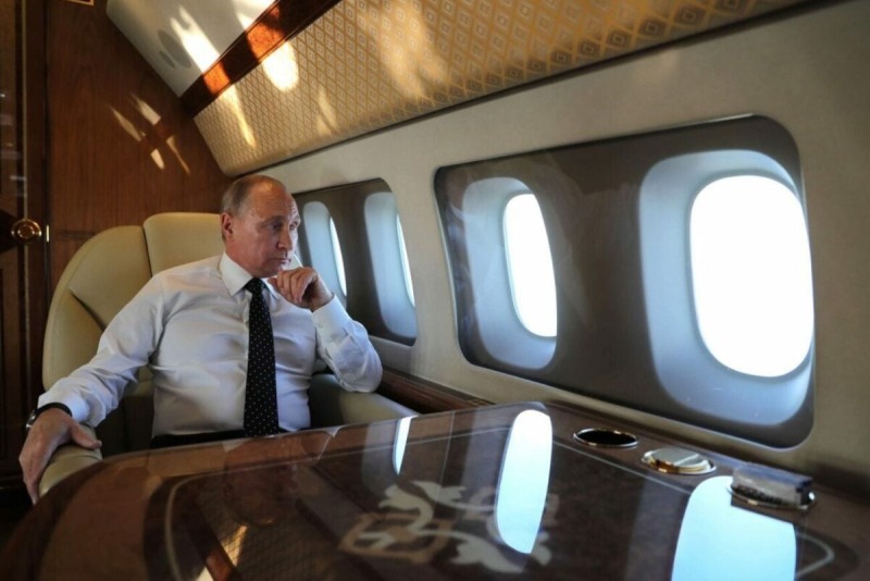 Кремль устроил спецоперацию из перелета Путина на Аляску