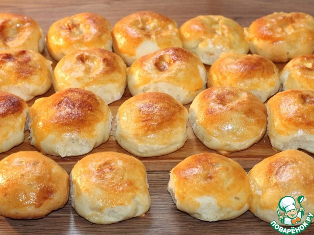 Круглые пирожки с овощами и яйцом