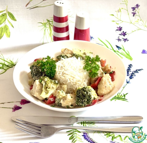 Куриная грудка с брокколи и перцем