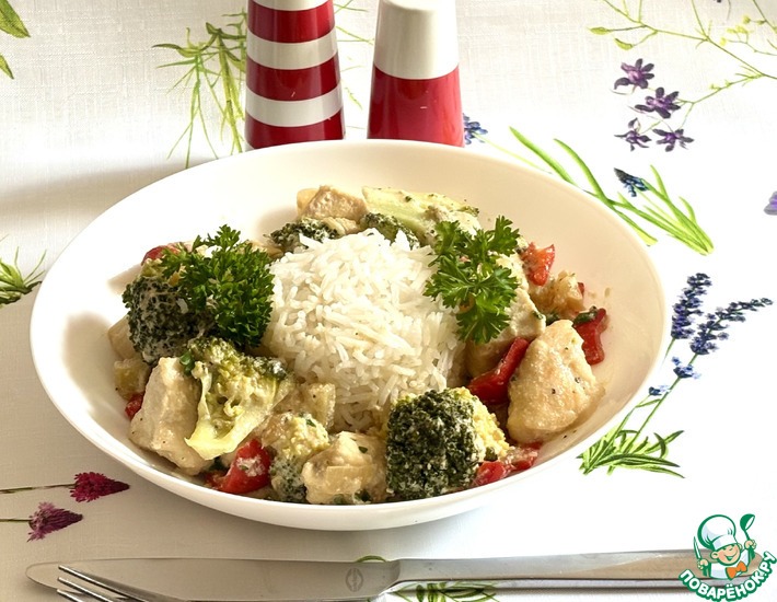 Куриная грудка с брокколи и перцем