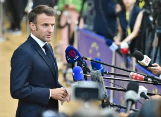 Макрон: Россия предлагает не мир, а капитуляцию Украины
