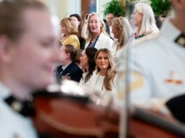 Мелания Трамп передала Путину письмо об украинских детях