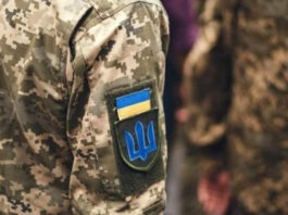 На Волыни толпа напала на сотрудников ТЦК и разбила им автомобиль