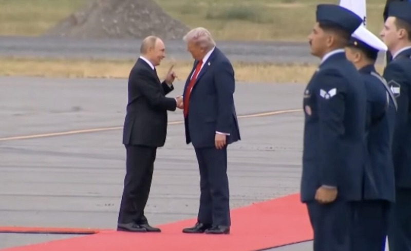 Началась встреча Трампа с Путиным