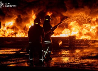 Оккупанты уничтожили нефтебазу азербайджанской компании SOCAR, которую атаковали ранее