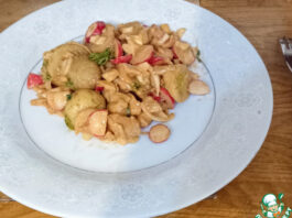 Острый картофельный салат с арахисовым иаслом