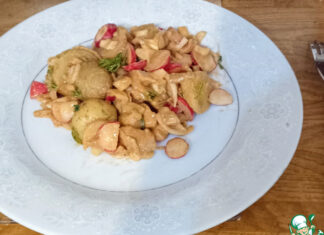 Острый картофельный салат с арахисовым иаслом