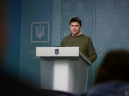 Подоляк: Украина готова обсуждать прекращение воздушных атак
