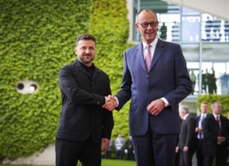 Politico: Европа использует свои рычаги давления на Трампа перед переговорами с Путиным и имеет успехи