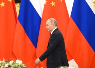 Путин поправил заявление Ушакова о том, что США предложили ему встретиться с Трампом