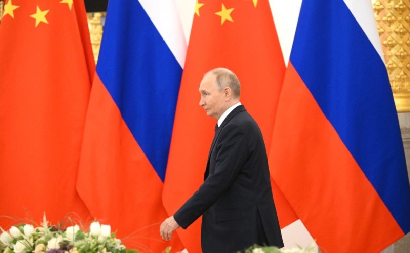 Путин поправил заявление Ушакова о том, что США предложили ему встретиться с Трампом