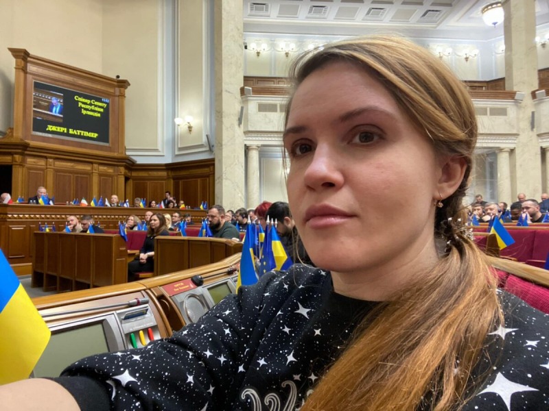 Рада не смогла отстранить Марьяну Безуглую от заседаний