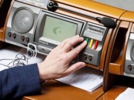 Рада приняла закон, ограничивающий доступ к данным о недвижимости. Антикоррупционеры видят в нем угрозу