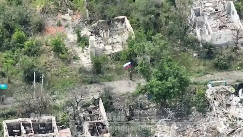 Российские оккупанты на Донбассе отправляют в штурмы женщин | ВИДЕО